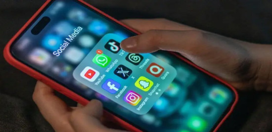 France bans social media for childen under 15: Macron