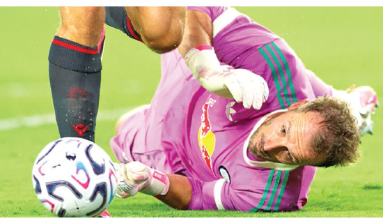 EPL introduces new rule to stop fake goalkeepers injury delays